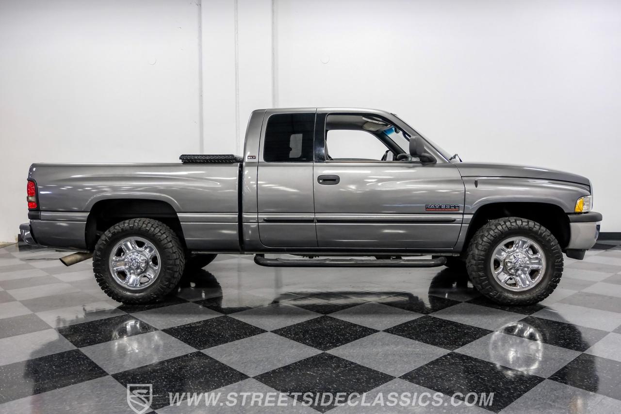 2002 Dodge Ram 2500 Quad Cab Laramie SLT