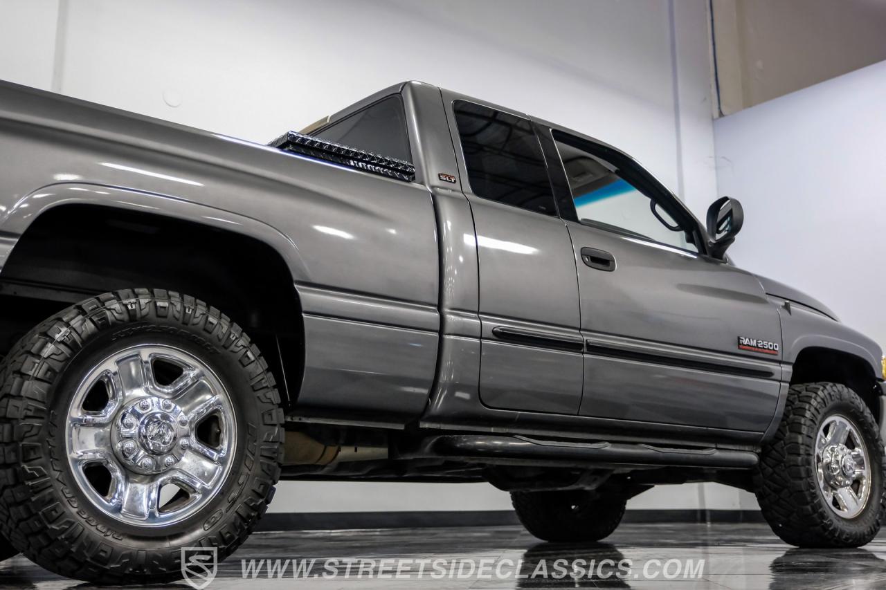 2002 Dodge Ram 2500 Quad Cab Laramie SLT