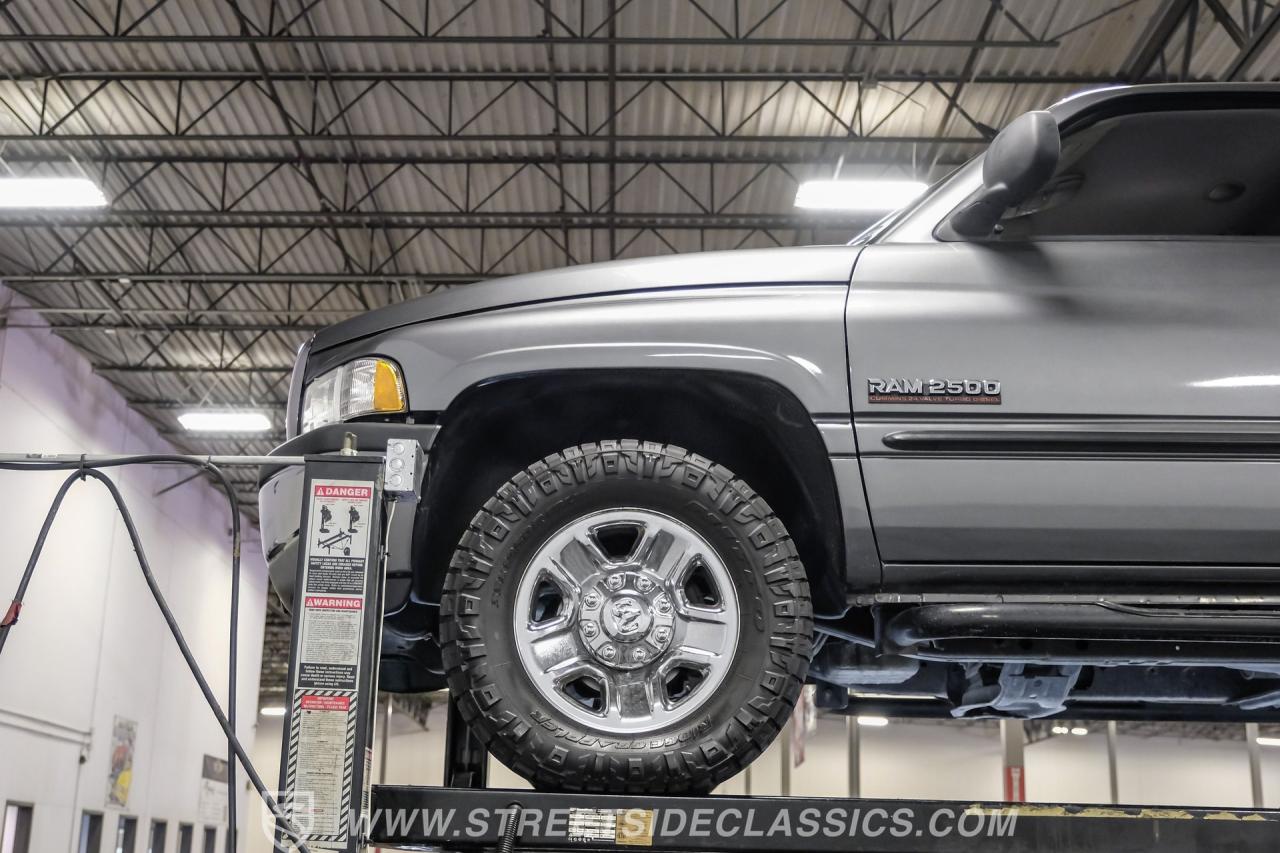 2002 Dodge Ram 2500 Quad Cab Laramie SLT