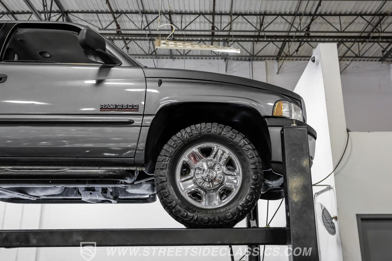 2002 Dodge Ram 2500 Quad Cab Laramie SLT