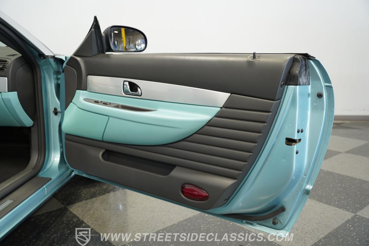 2002 Ford Thunderbird