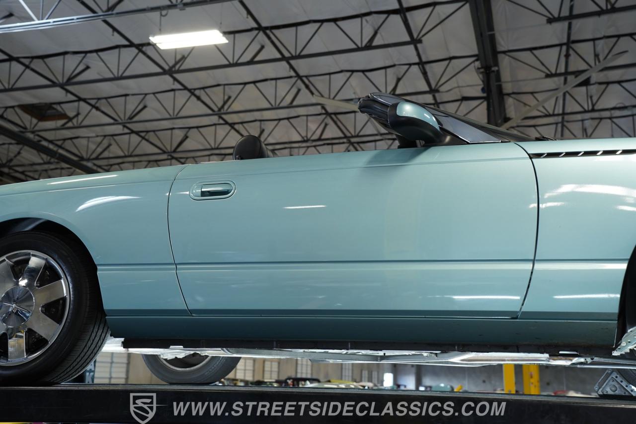 2002 Ford Thunderbird