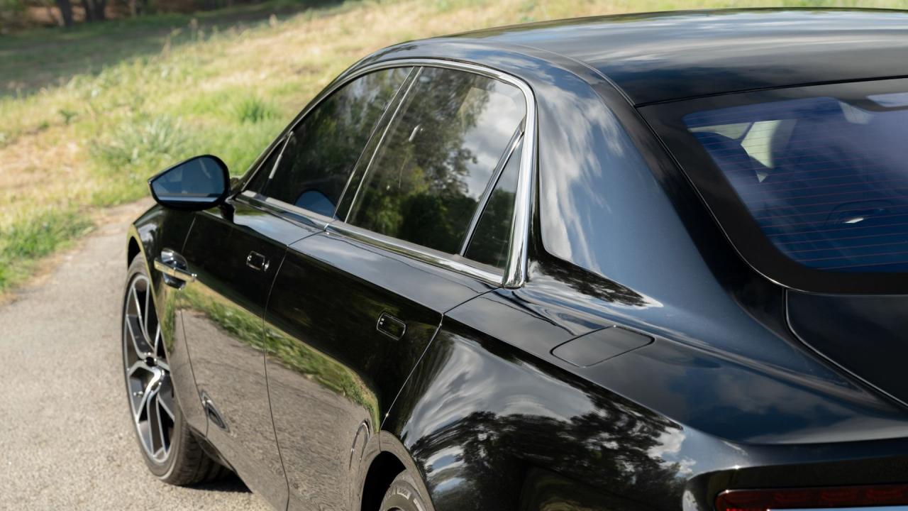 2017 Aston Martin Lagonda Taraf