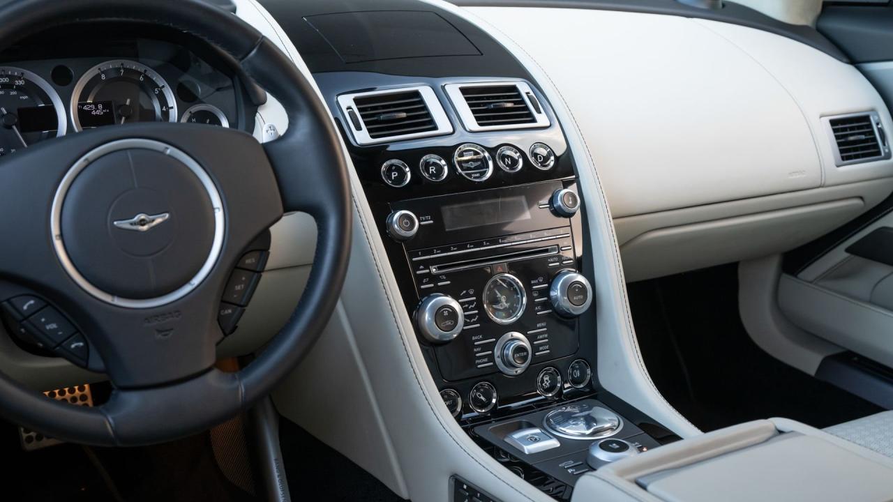 2017 Aston Martin Lagonda Taraf