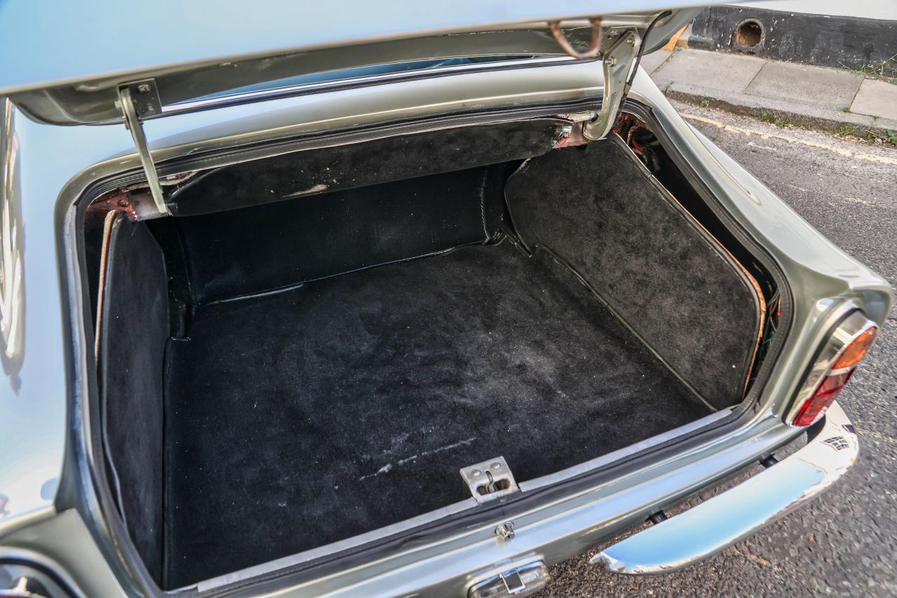 1966 Aston Martin DB6