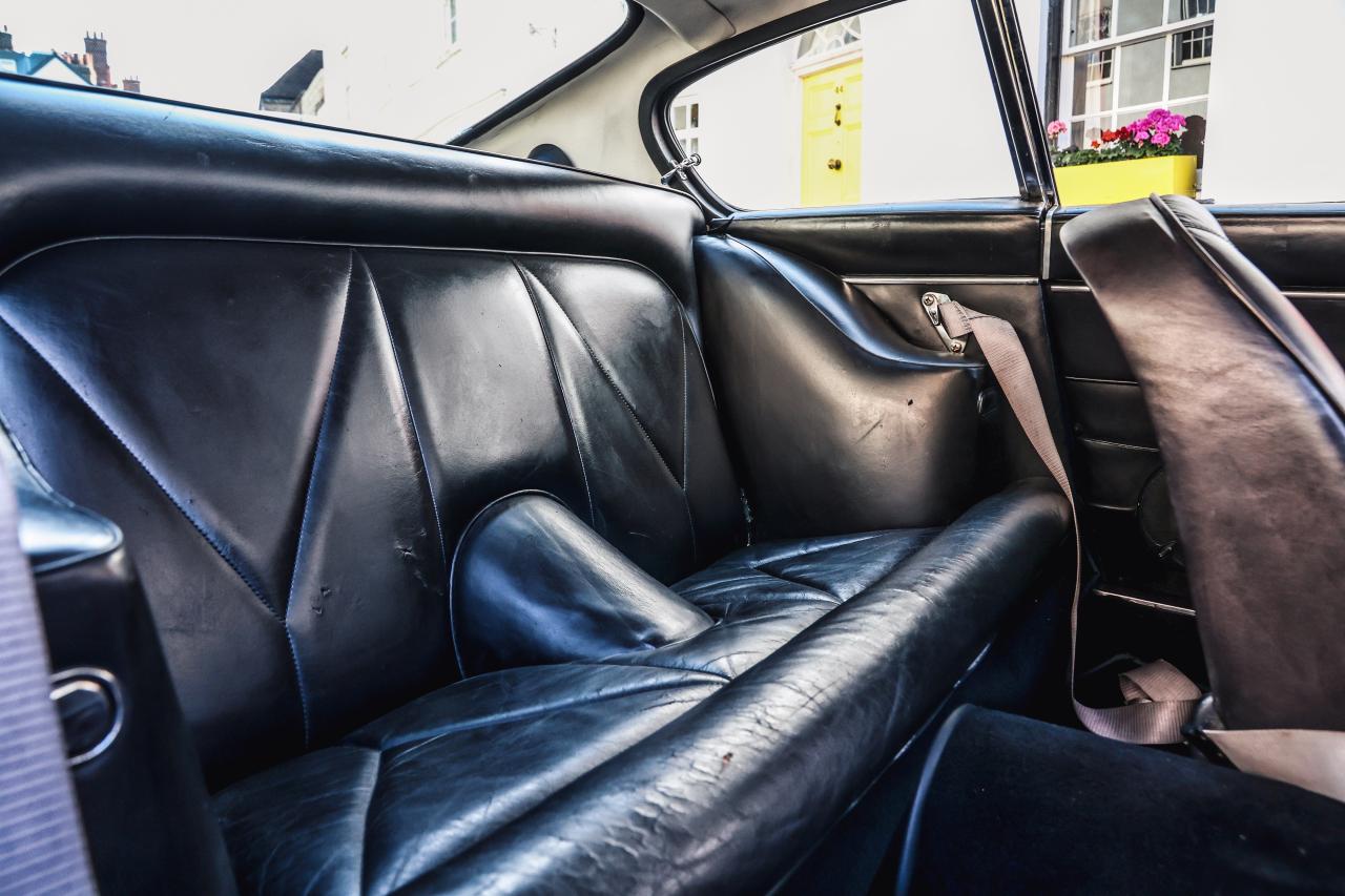 1966 Aston Martin DB6