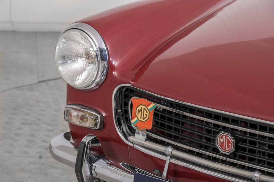 1974 MG Midget MKIII 1275 round wheel arch