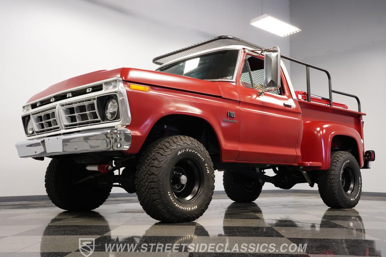 1976 Ford F-100 Custom Cab 4X4