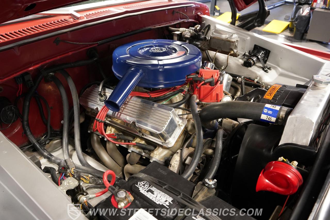 1976 Ford F-100 Custom Cab 4X4