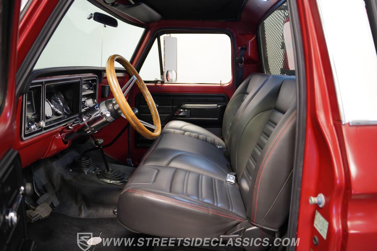 1976 Ford F-100 Custom Cab 4X4