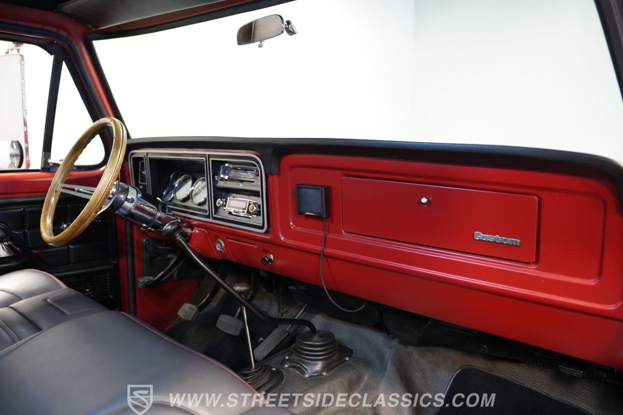 1976 Ford F-100 Custom Cab 4X4