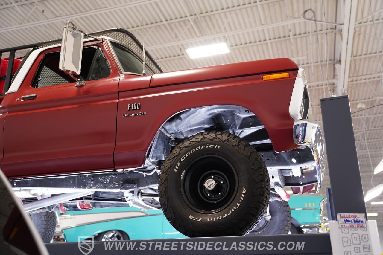 1976 Ford F-100 Custom Cab 4X4