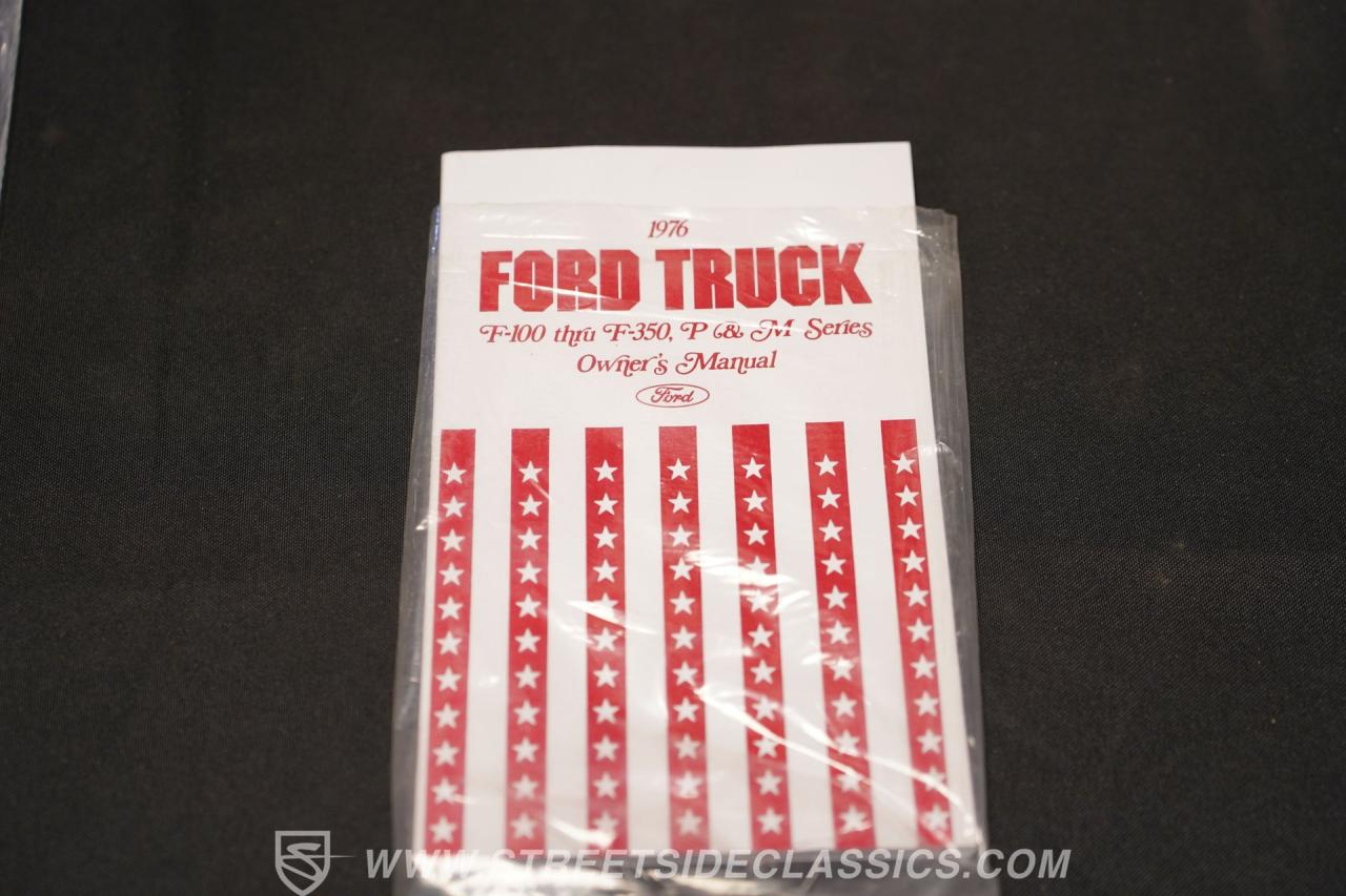 1976 Ford F-100 Custom Cab 4X4