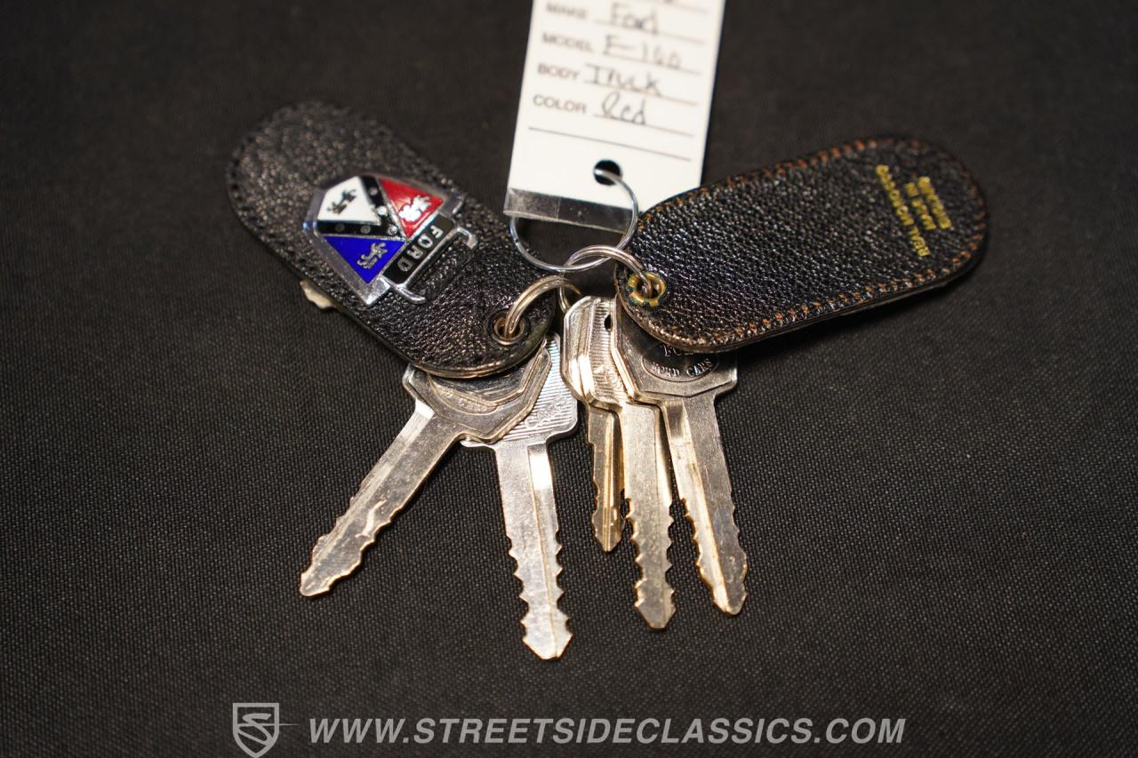 1976 Ford F-100 Custom Cab 4X4