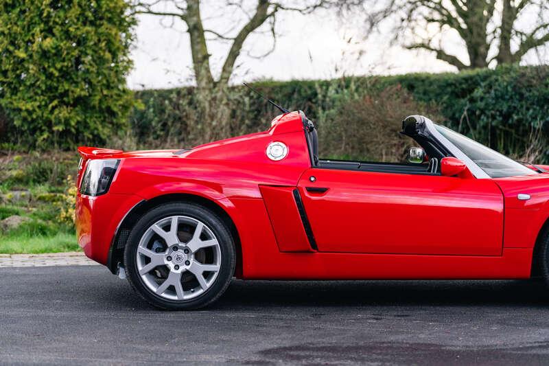 2005 Vauxhall VX220 TURBO