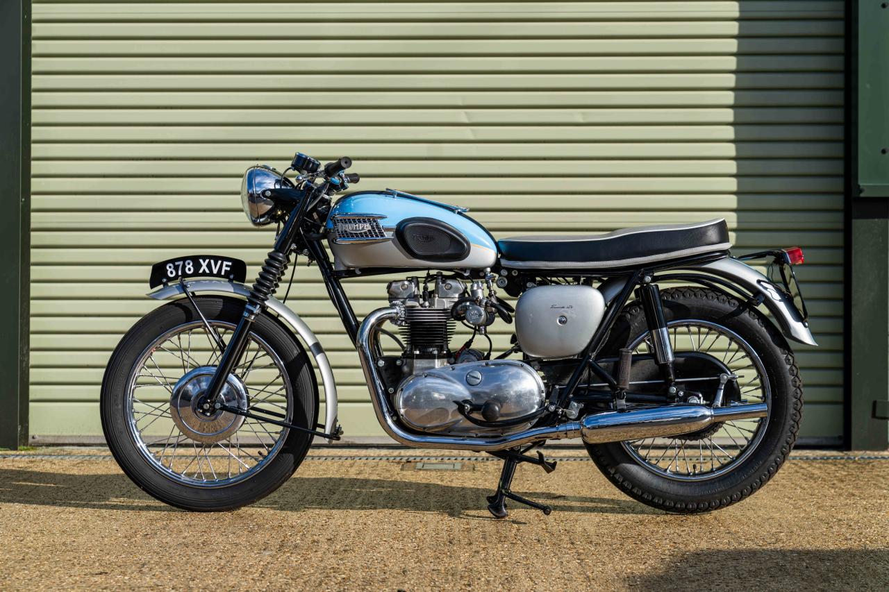 1961 Triumph T120 BONNEVILLE