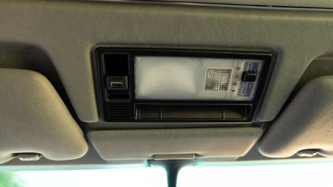 1991 Mercedes - Benz 560 SEC