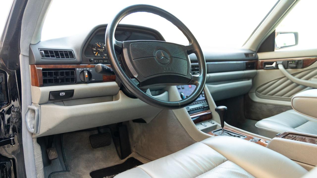 1991 Mercedes - Benz 560 SEC