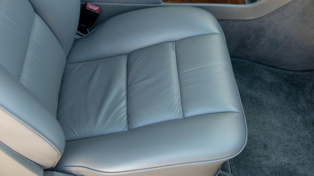 1991 Mercedes - Benz 560 SEC