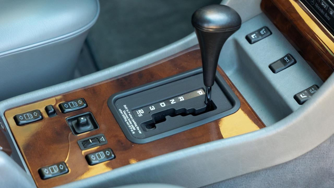 1991 Mercedes - Benz 560 SEC