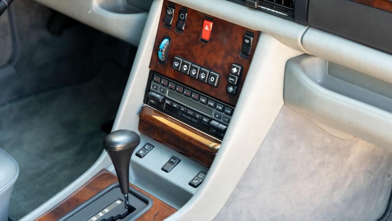 1991 Mercedes - Benz 560 SEC