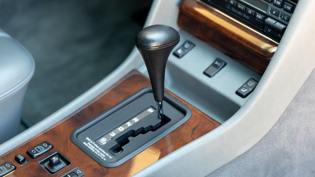 1991 Mercedes - Benz 560 SEC