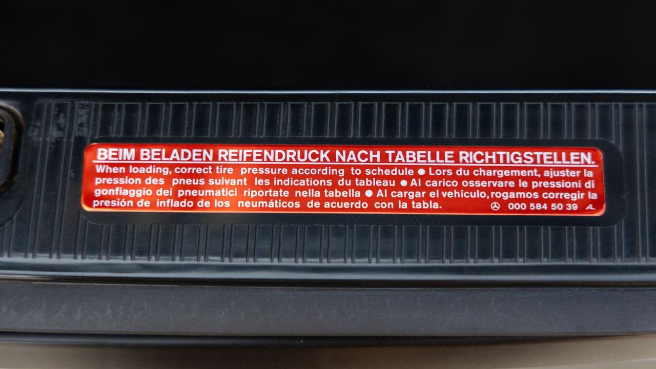 1991 Mercedes - Benz 560 SEC