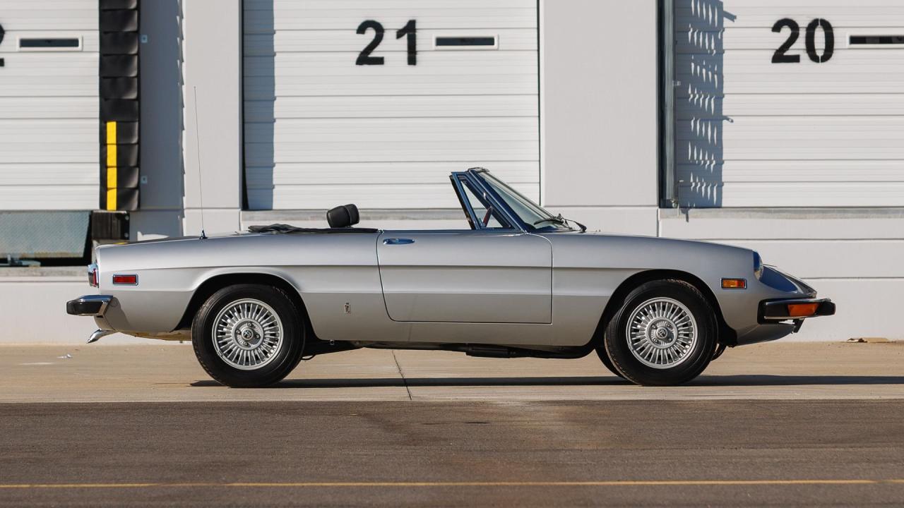 1974 Alfa Romeo 2000 Spider Veloce