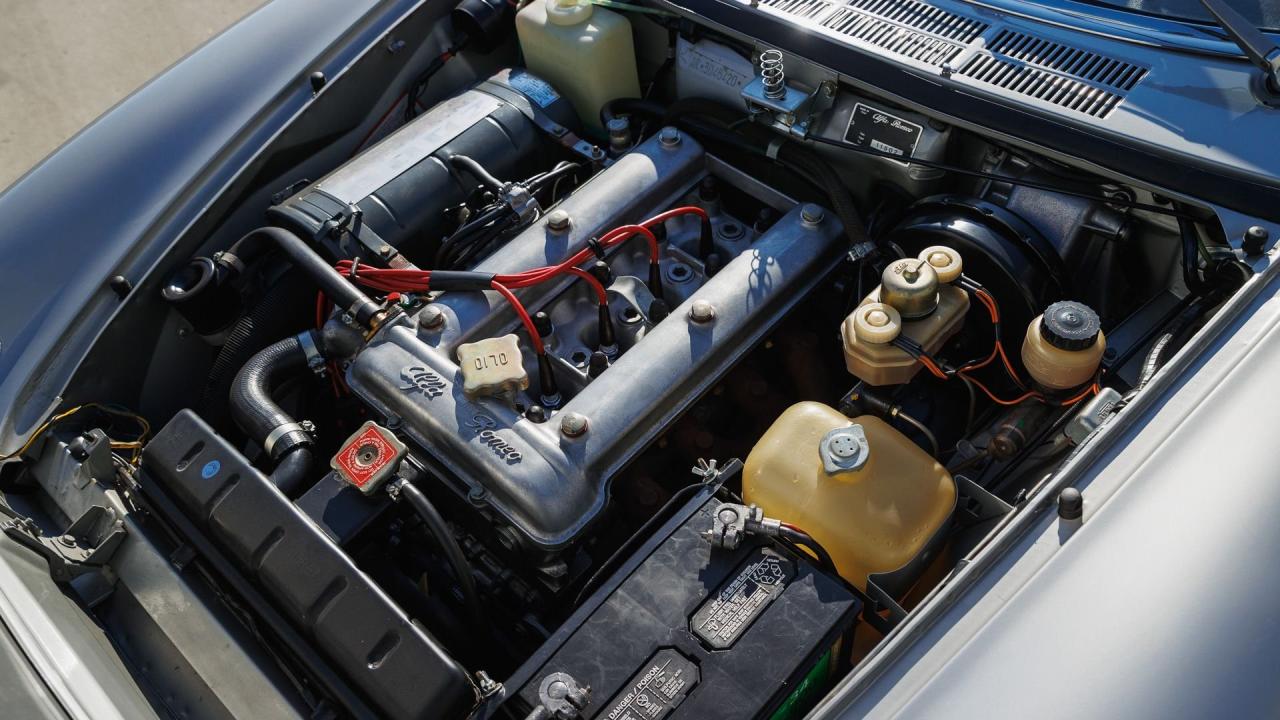 1974 Alfa Romeo 2000 Spider Veloce