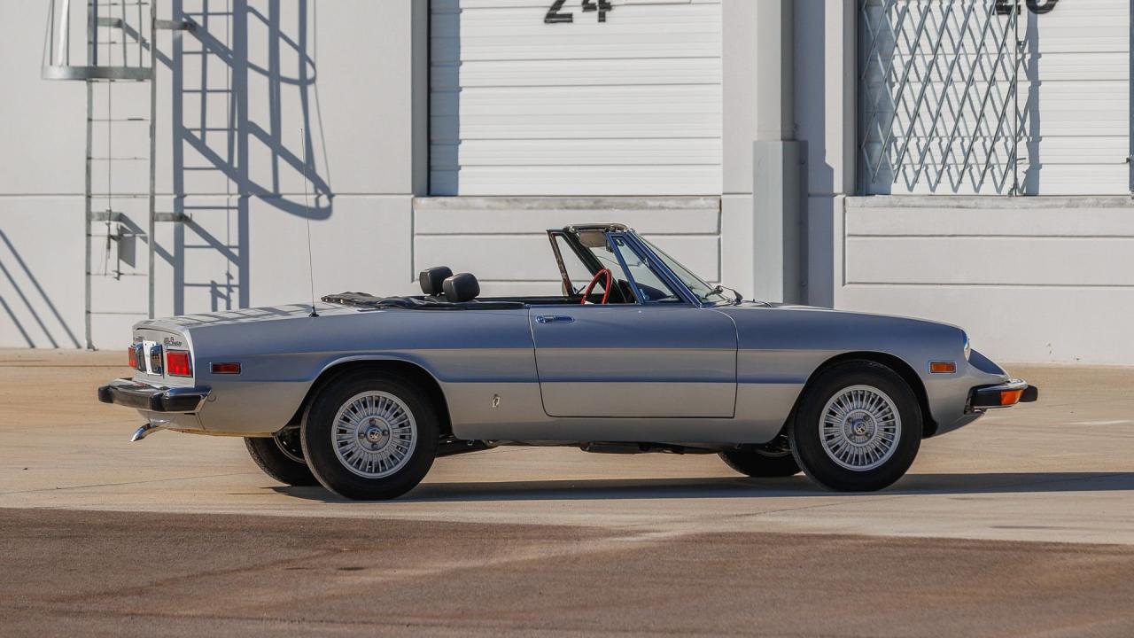 1974 Alfa Romeo 2000 Spider Veloce