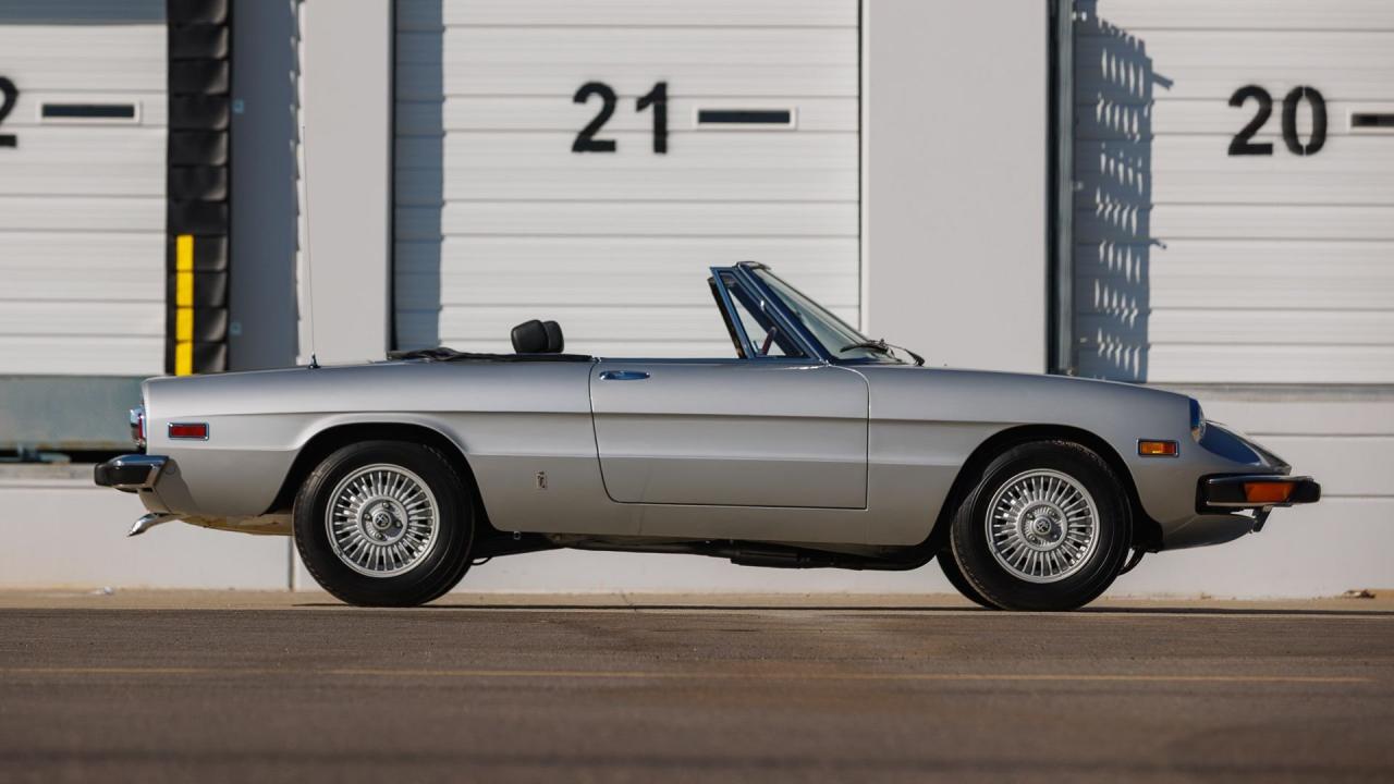 1974 Alfa Romeo 2000 Spider Veloce
