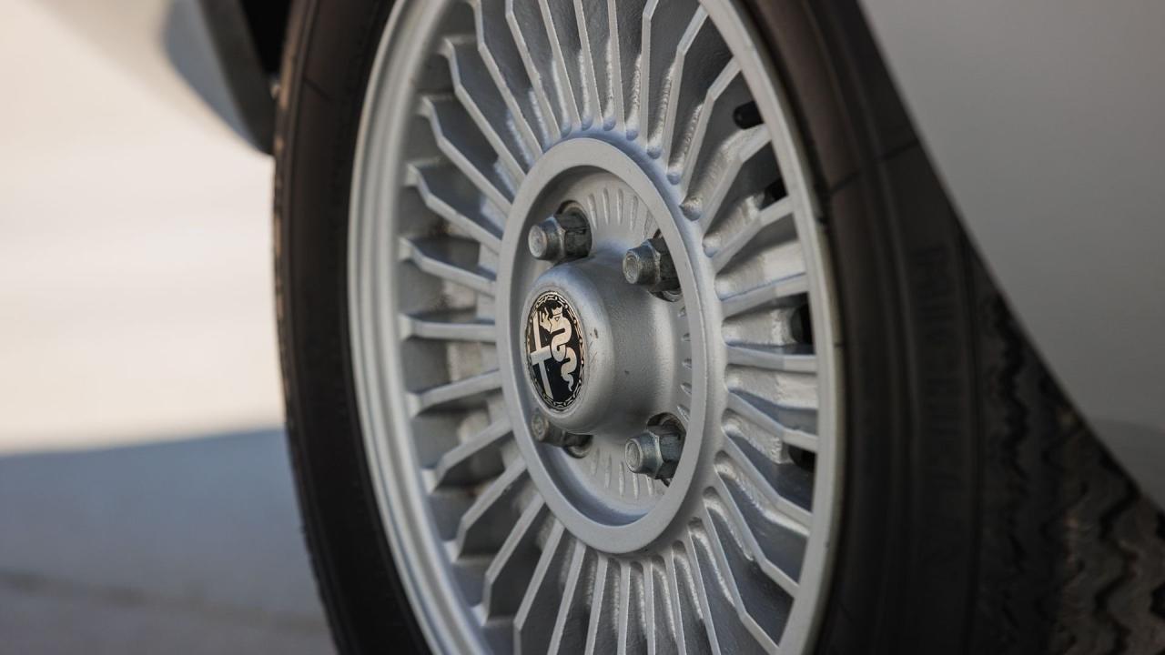 1974 Alfa Romeo 2000 Spider Veloce