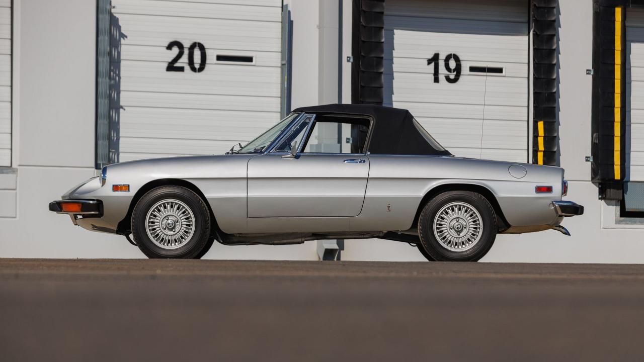 1974 Alfa Romeo 2000 Spider Veloce