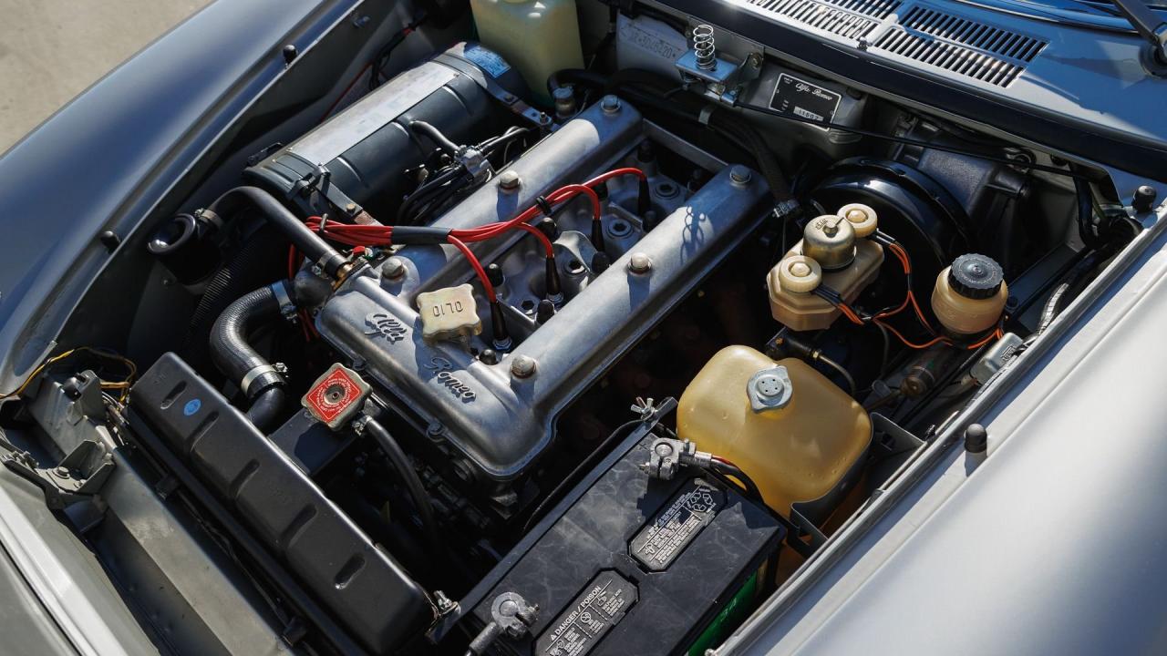 1974 Alfa Romeo 2000 Spider Veloce