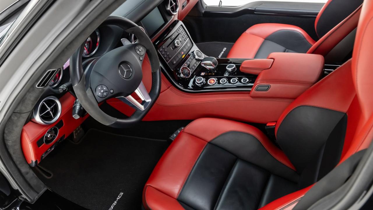 2012 Mercedes - Benz SLS AMG Coupe