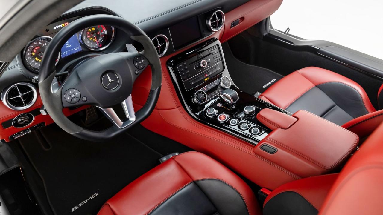 2012 Mercedes - Benz SLS AMG Coupe