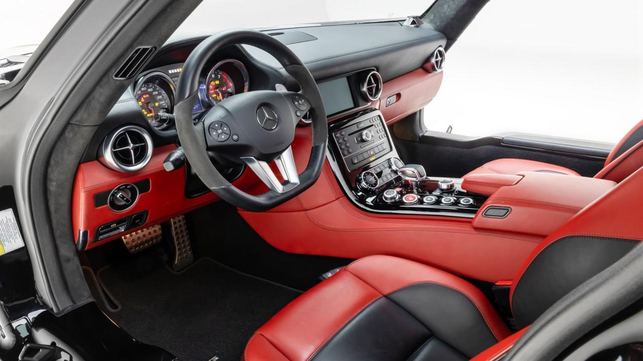 2012 Mercedes - Benz SLS AMG Coupe