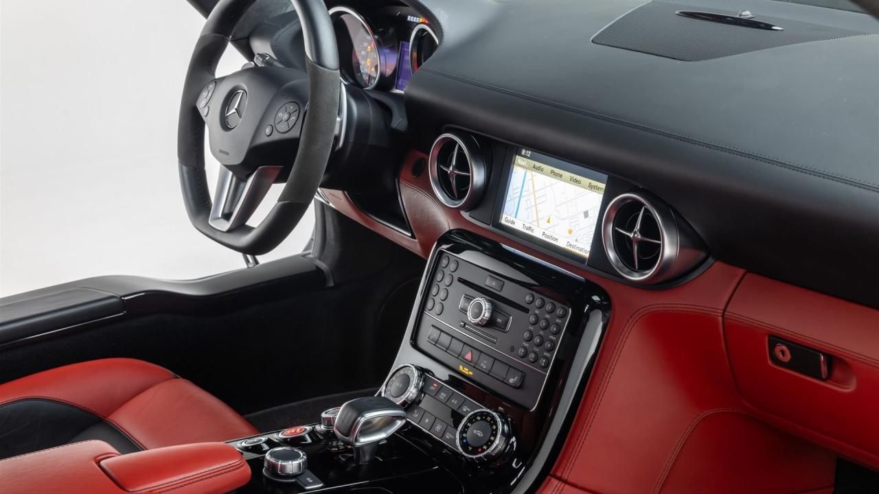 2012 Mercedes - Benz SLS AMG Coupe