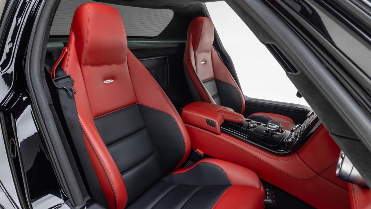 2012 Mercedes - Benz SLS AMG Coupe