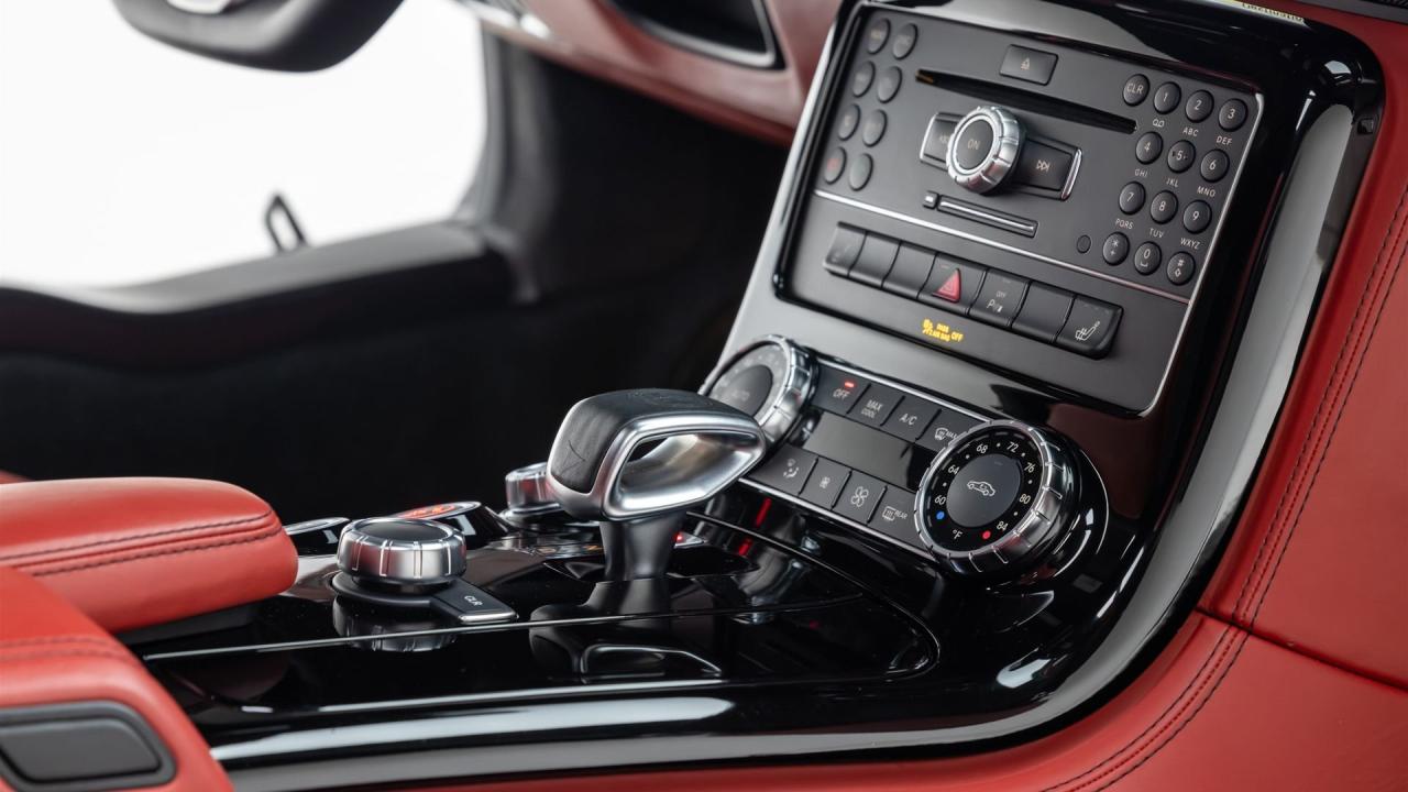 2012 Mercedes - Benz SLS AMG Coupe