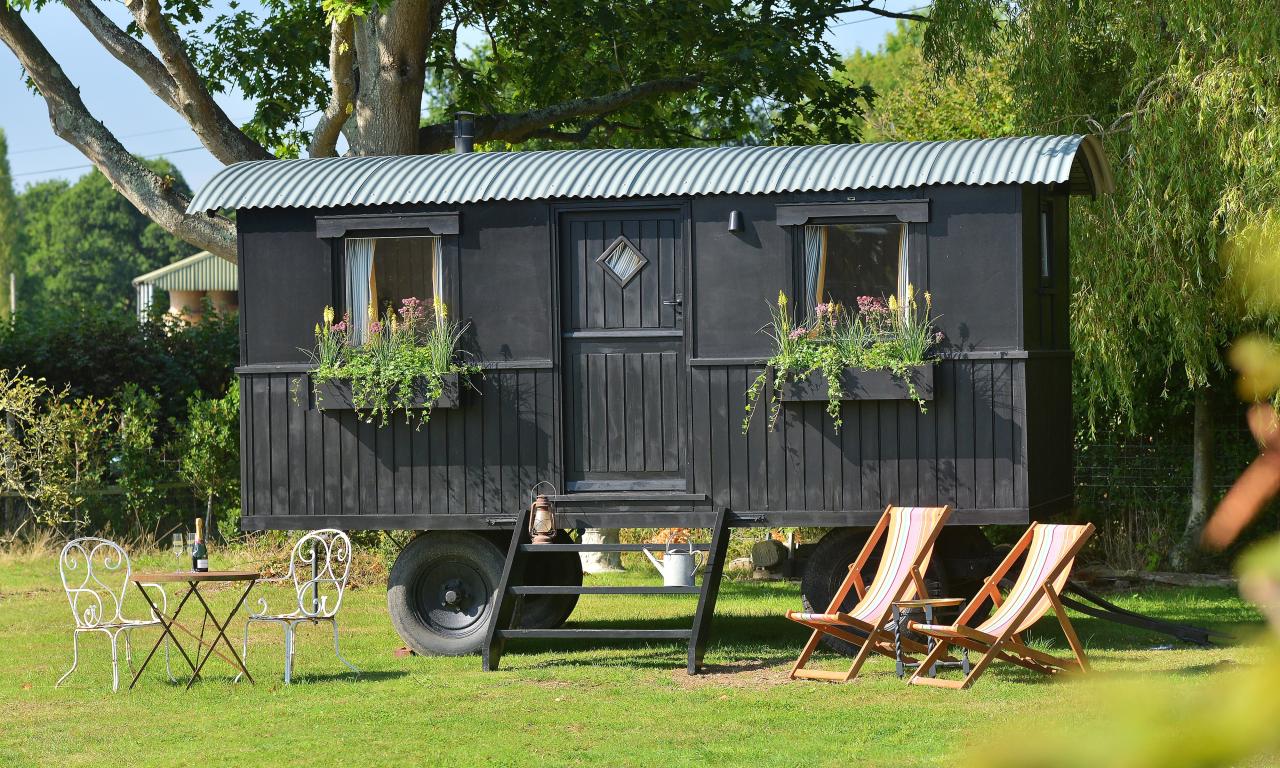 2017 Shepherds Hut Artisan Shepherds Huts