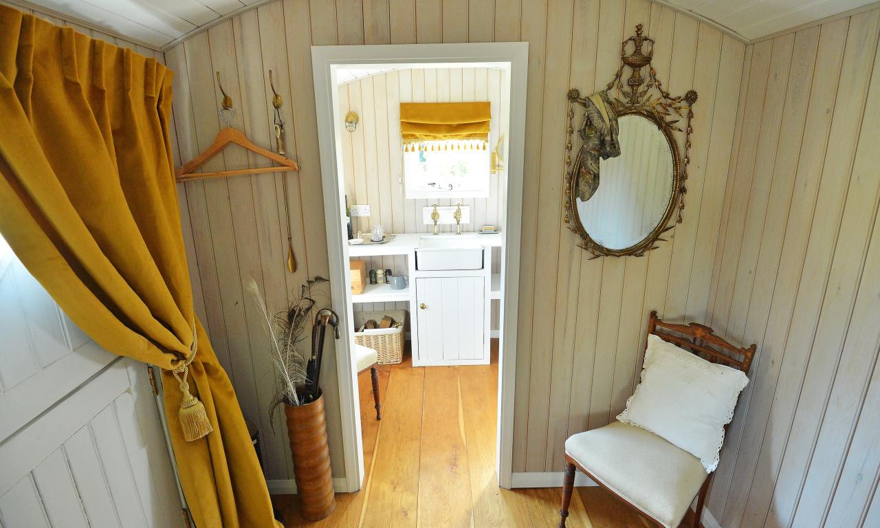 2017 Shepherds Hut Artisan Shepherds Huts