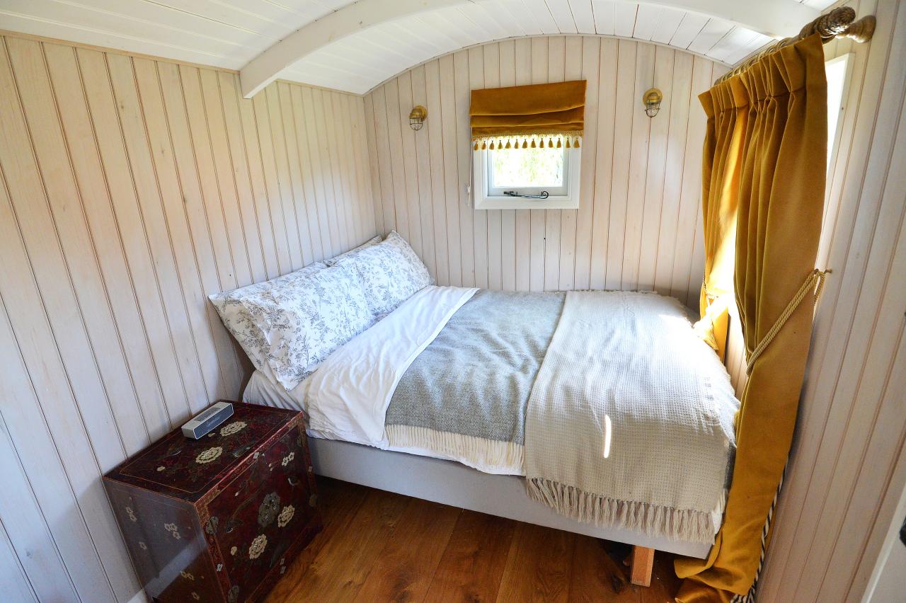 2017 Shepherds Hut Artisan Shepherds Huts