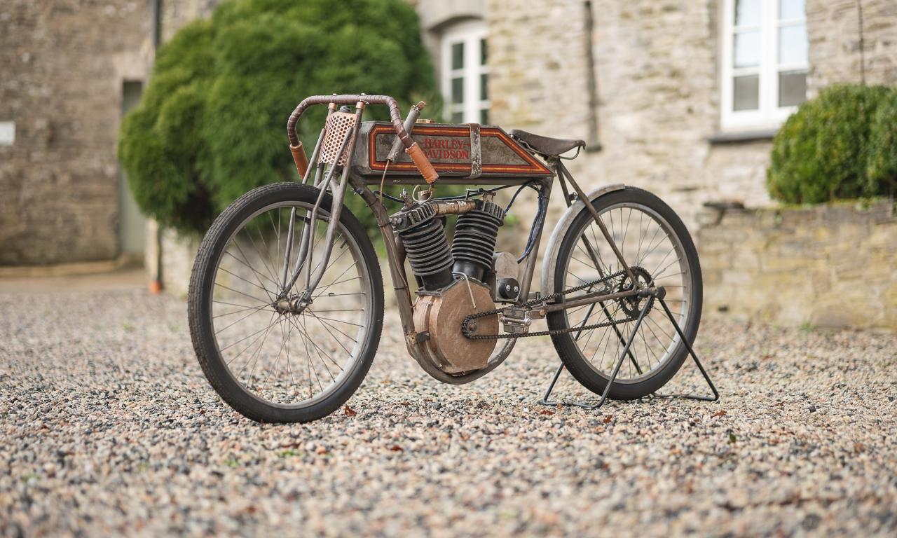 1915 Harley Davidson Showroom Replica