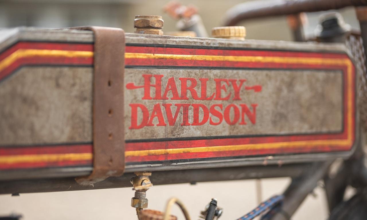 1915 Harley Davidson Showroom Replica