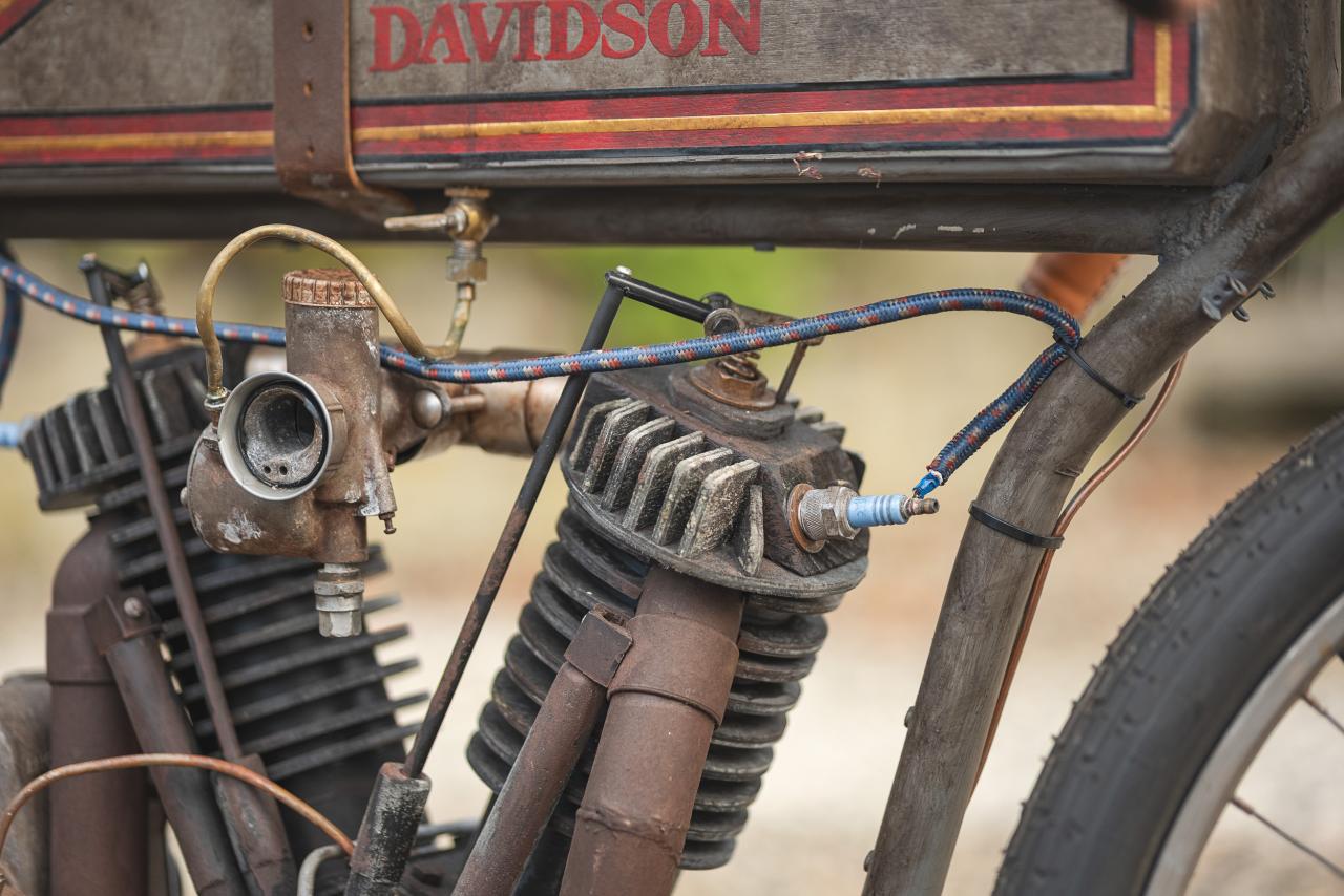 1915 Harley Davidson Showroom Replica