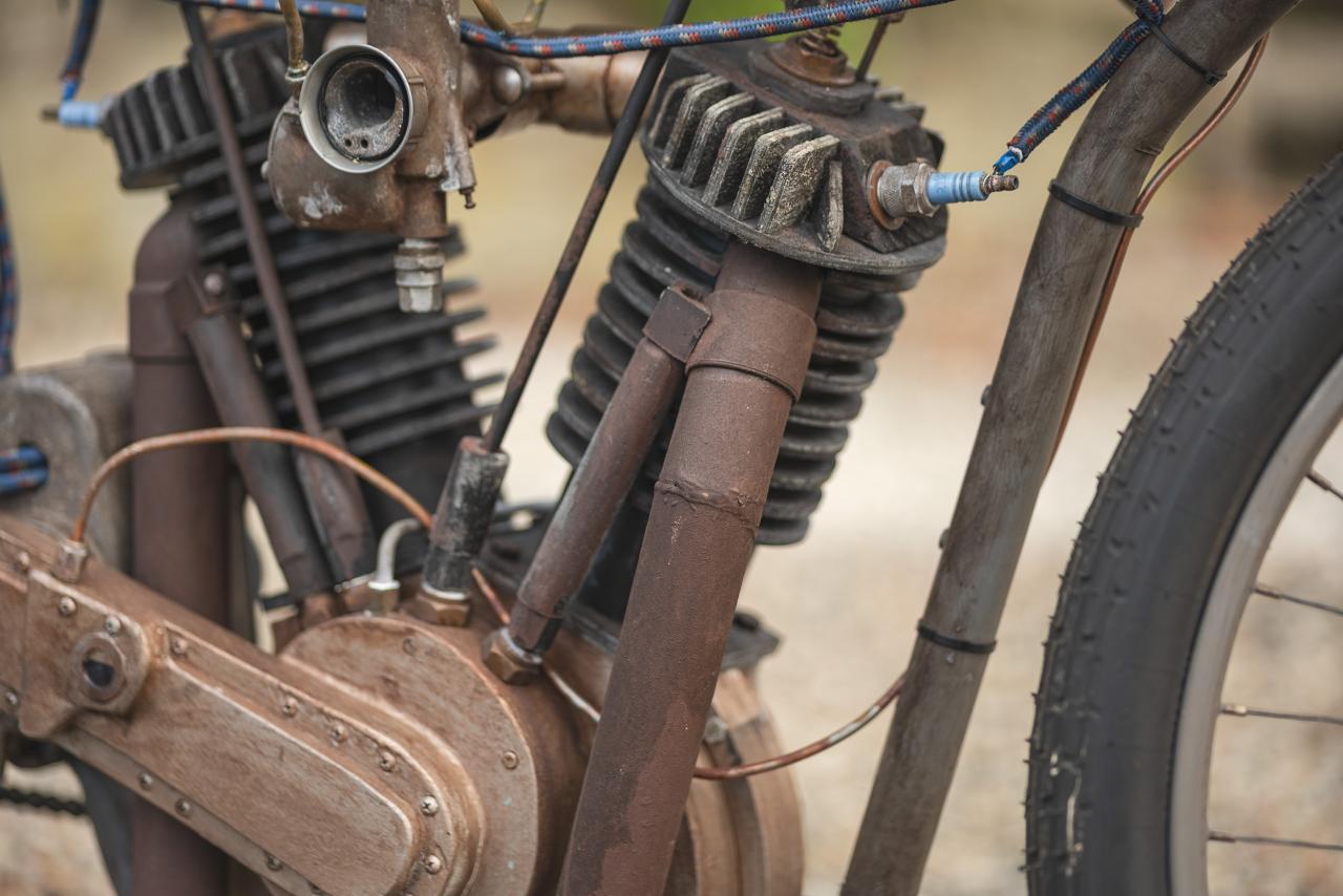 1915 Harley Davidson Showroom Replica