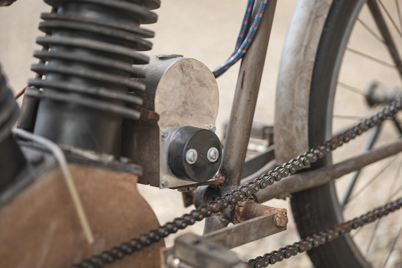 1915 Harley Davidson Showroom Replica
