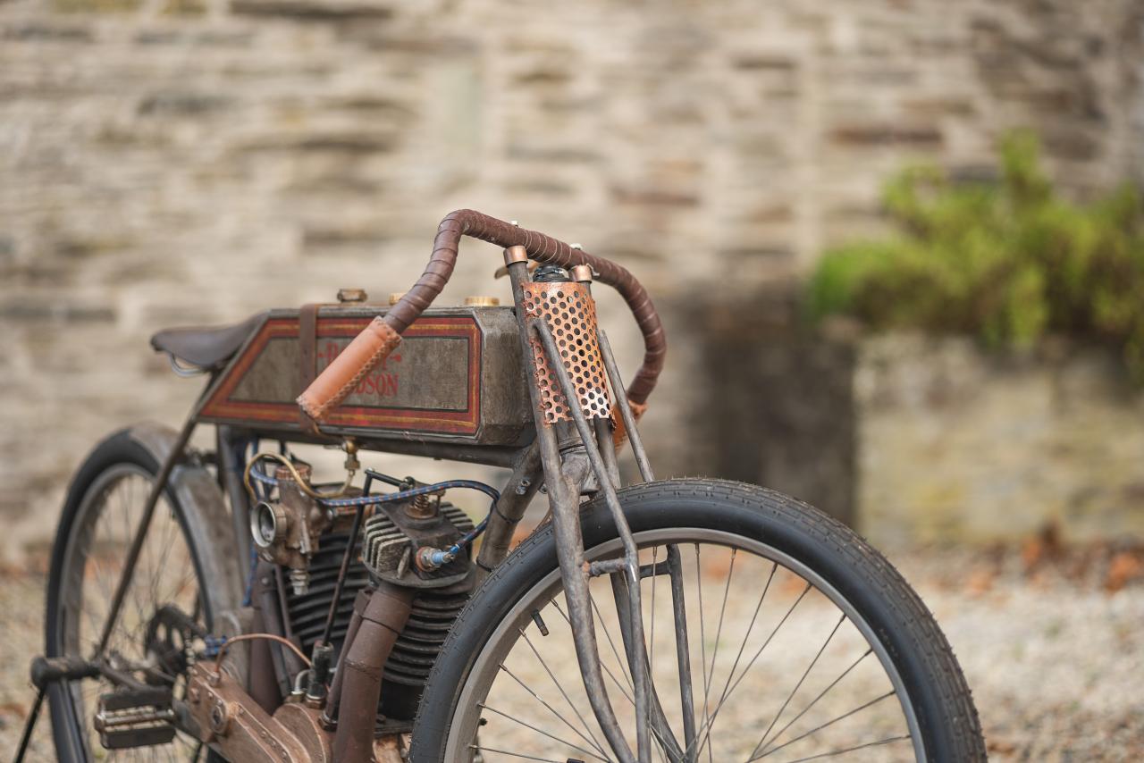 1915 Harley Davidson Showroom Replica