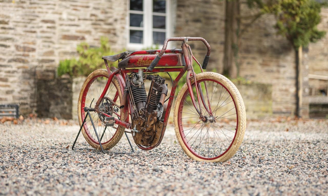 1915 Indian Showroom Replica